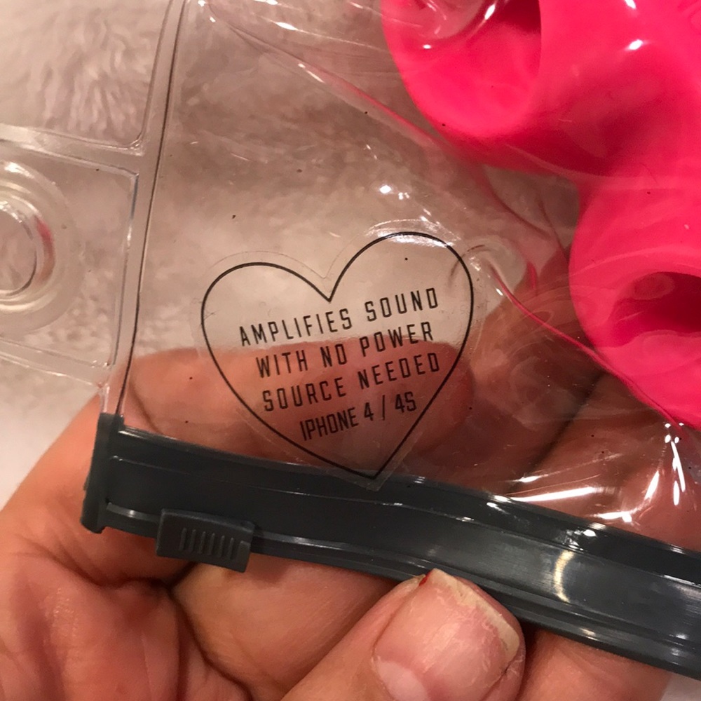Pink Victoria’s Secret sound Amplifier - Picture 2 of 7